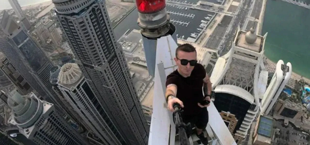 Renowned French Daredevil Dies in Hong Kong Stunt Tragedy web_1280p